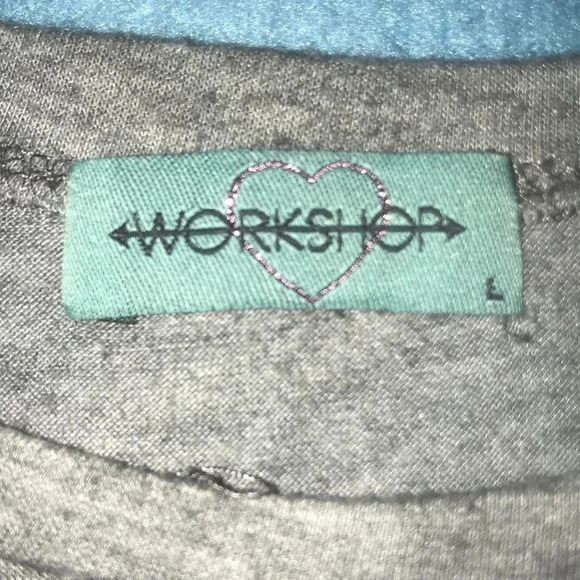 WORKSHOP crop top “LOVE 80” floral grey black stripes short sleeve size L - Picture 4 of 9